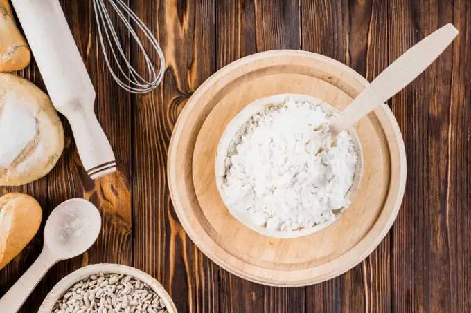 Czy mąka orkiszowa zawiera gluten? Sprawdź, czy jest bezpieczna dla Ciebie